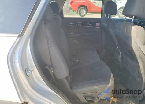 2017 Kia Sorento Lx z USA, uszkodzony, nr VIN 5XYPG4A32HG270699